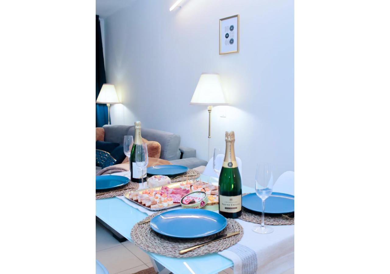 Appartement-Paris-Disney-Terrasse-Jardin-Parking Vaires-sur-Marne Exteriör bild