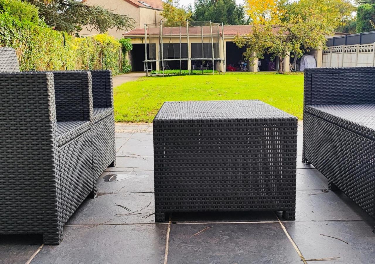 Appartement-Paris-Disney-Terrasse-Jardin-Parking Vaires-sur-Marne Exteriör bild